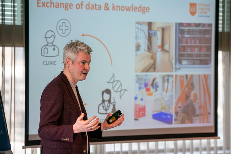 Menno J de Vries at SWAT4HCLS Prinses Maxima ONTOFORCE